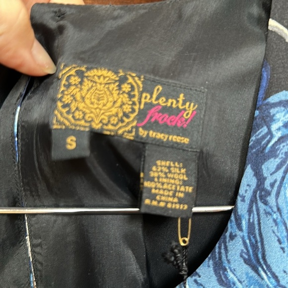 Plenty Frock! By Tracy Reese Blue & Cream Sheath Dress with Ruffle hem - Small - Picture 5 of 7